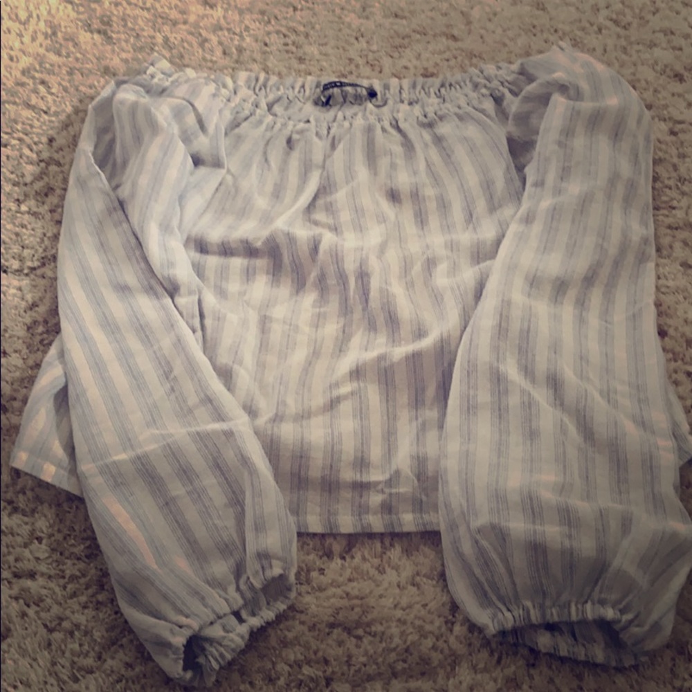 Brandy Melville top cropped peasant